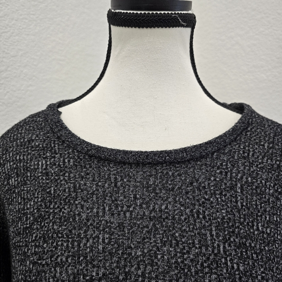 Forever 21 Dark Gray Shor Sleeve Loose Fit Top Size Small - Picture 5 of 8